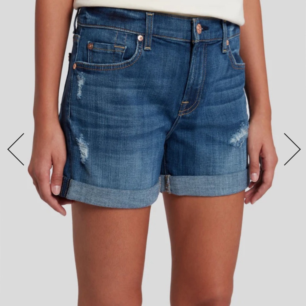 7 for All Mankind Broken Twill Mid Rise Short Size 32